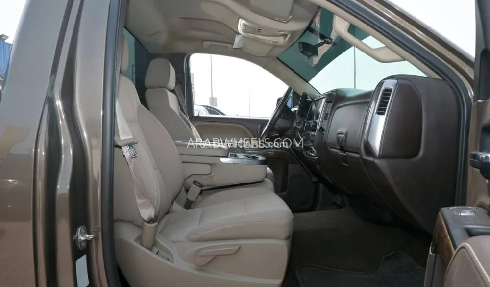 Chevrolet Silverado 2015 for Sale in Dubai Image-5