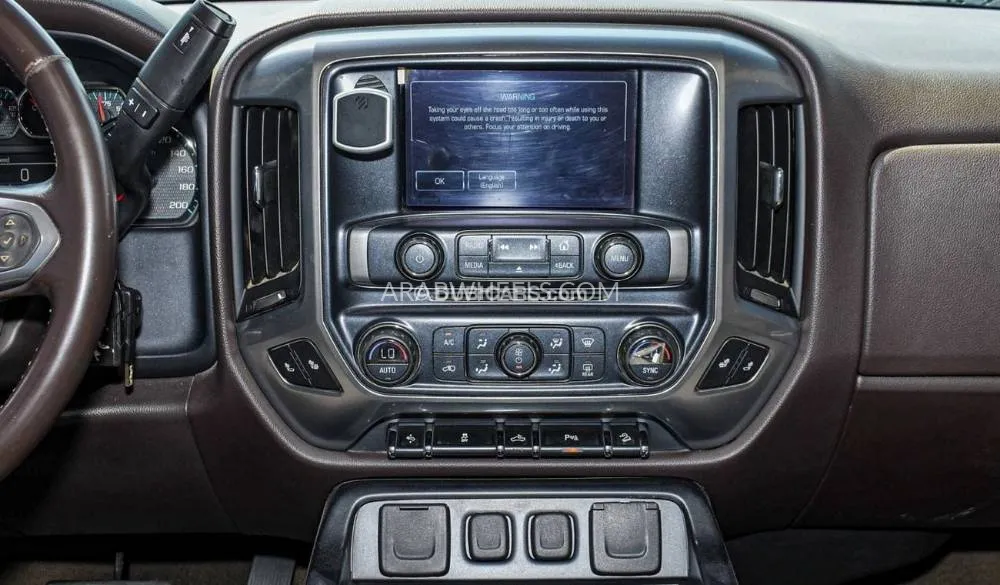 شيفروليه سيلفرادو 2017 for Sale in دبي Image-11