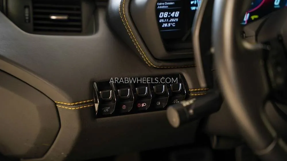 Lamborghini Aventador 2018 for Sale in Dubai Image-9