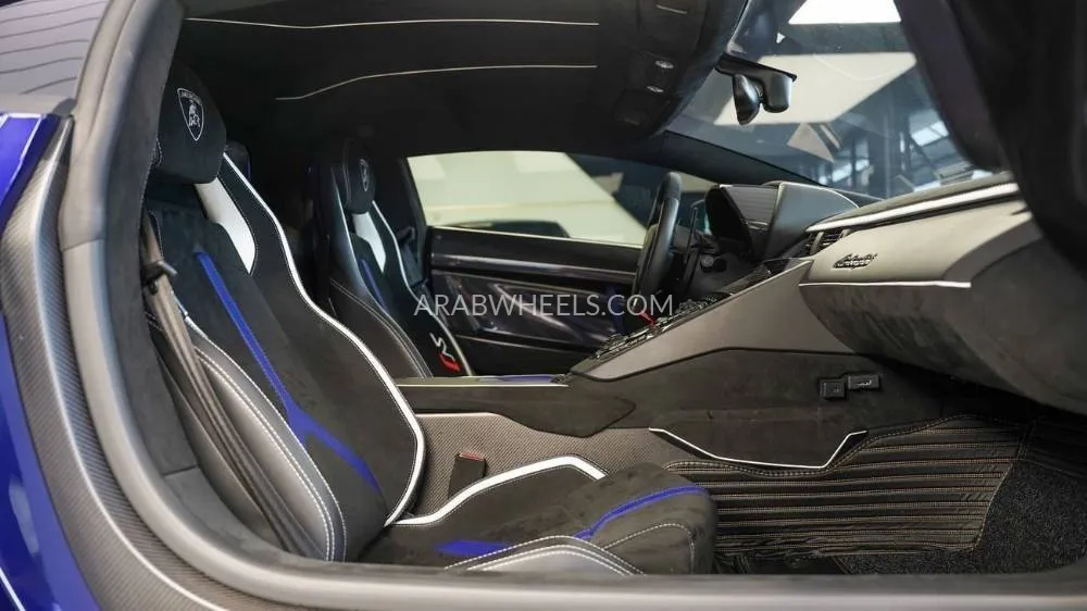 Lamborghini Aventador 2019 for Sale in Dubai Image-13