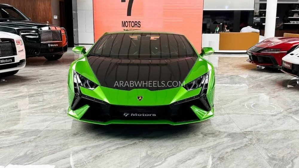 Lamborghini Huracan 2024 for Sale in Dubai Image-2