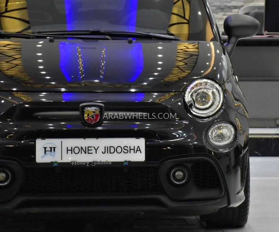 Abarth 695 2023 for Sale in Dubai Image-4