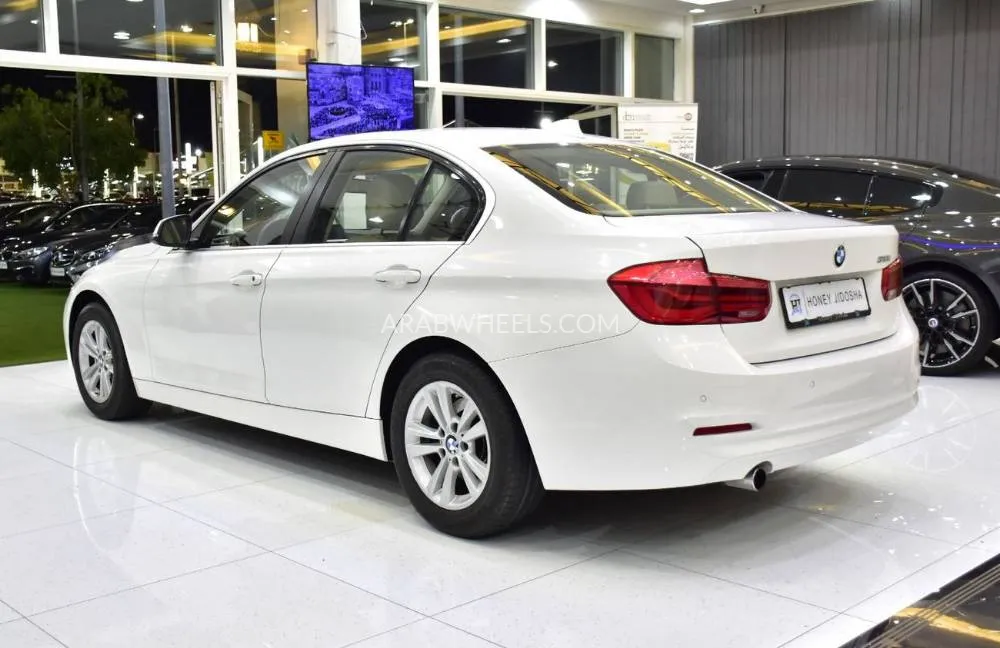 BMW 3 series 2017 for Sale in Dubai Image-7