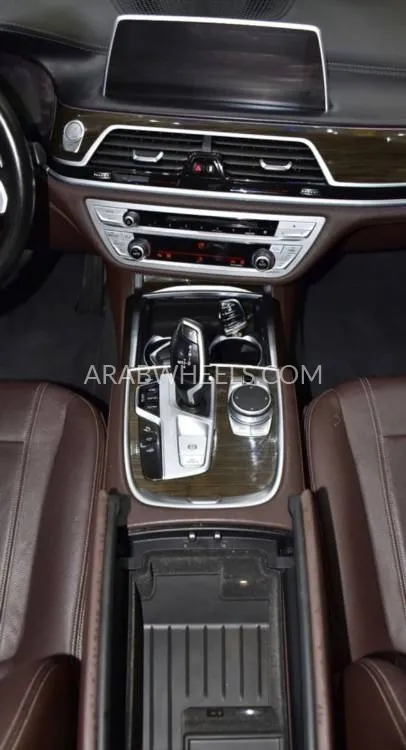 BMW 7 series 2022 for Sale in Dubai Image-18