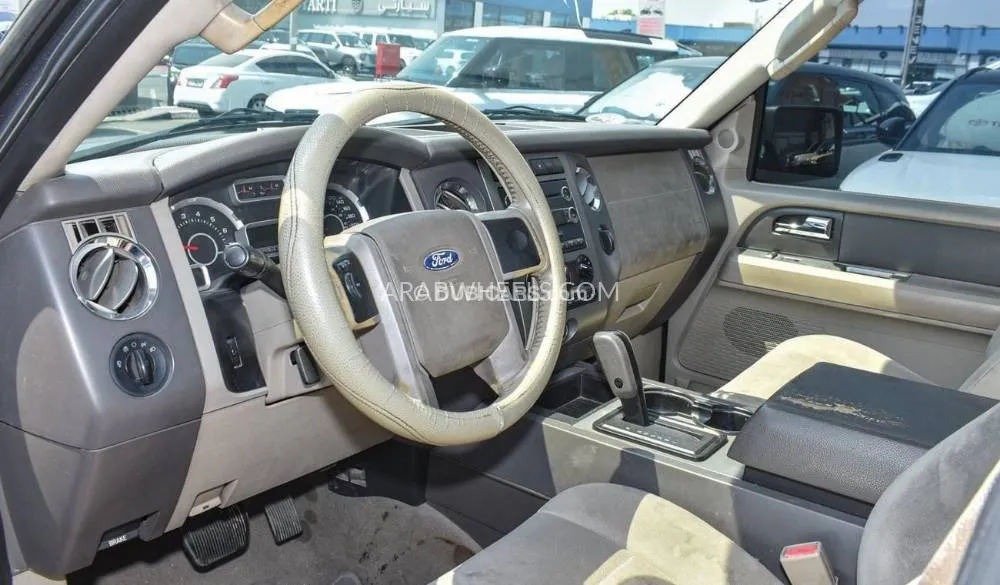 Ford Expedition 2011 for Sale in Dubai Image-4