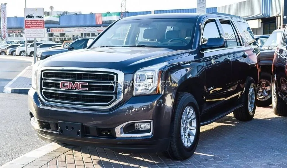 GMC Yukon 2017 for Sale in Dubai Image-3