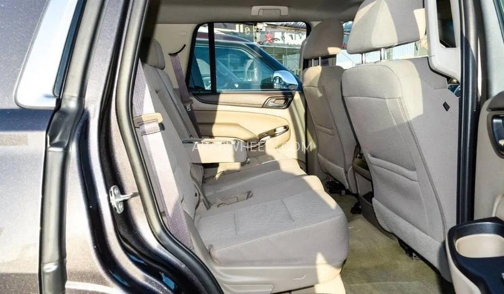 GMC Yukon 2017 for Sale in Dubai Image-7