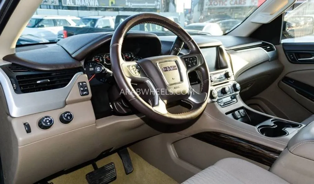 GMC Yukon 2017 for Sale in Dubai Image-17