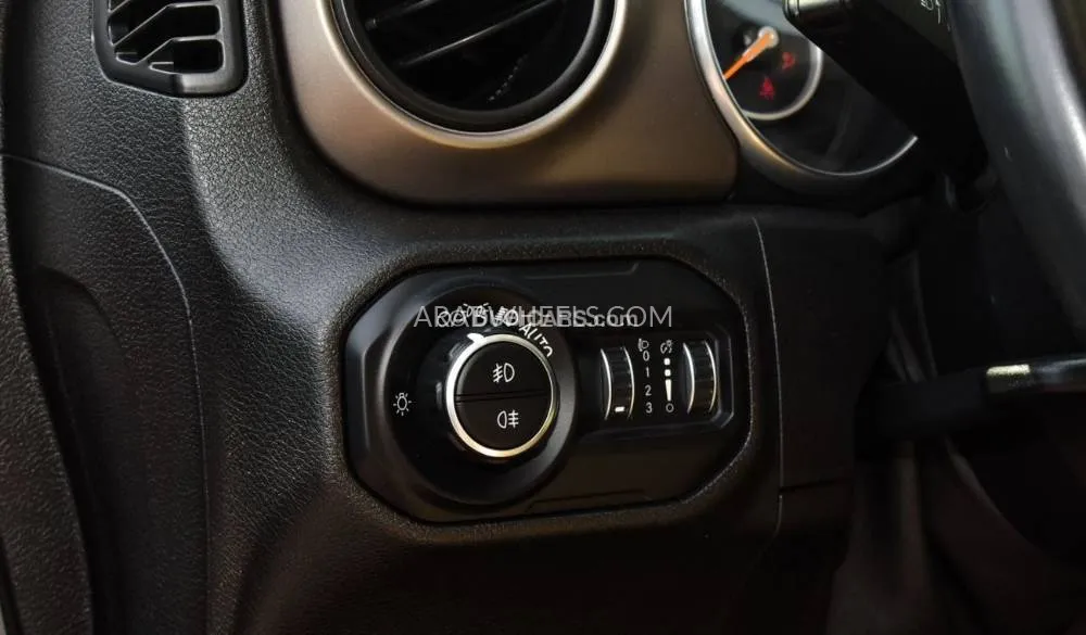 Jeep Wrangler 2018 for Sale in Dubai Image-9