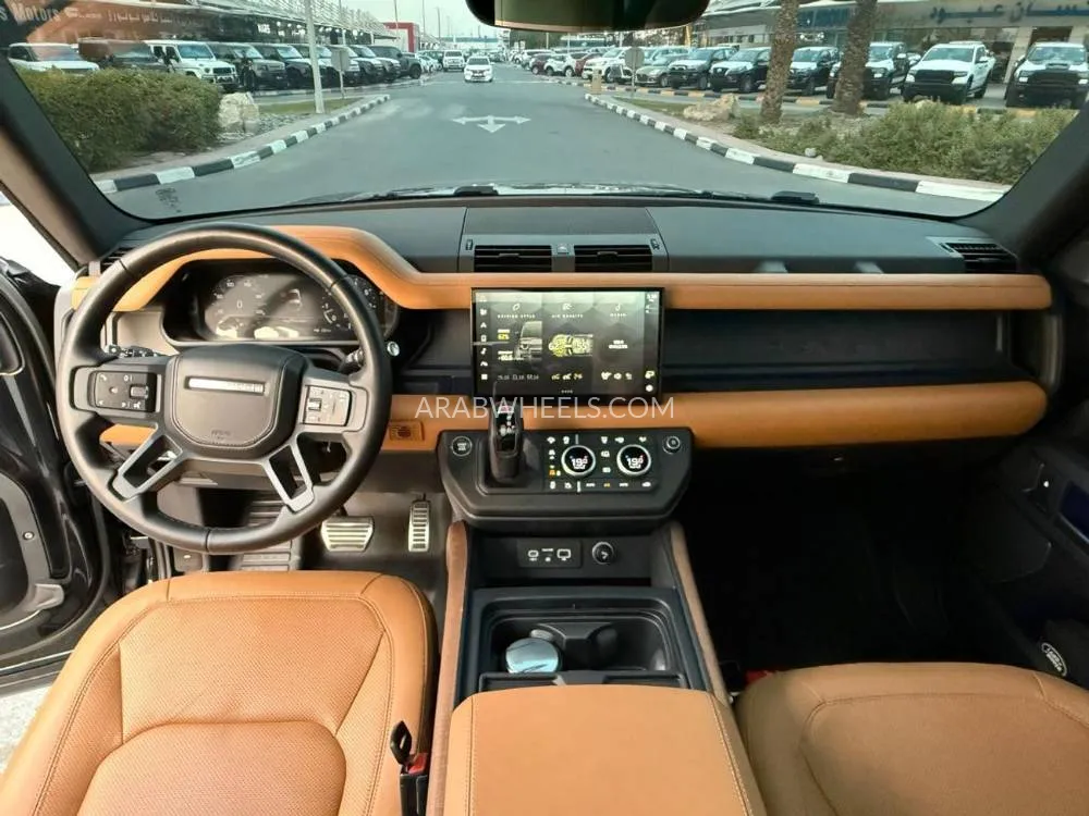 Land Rover Defender 2023 for Sale in Dubai Image-8
