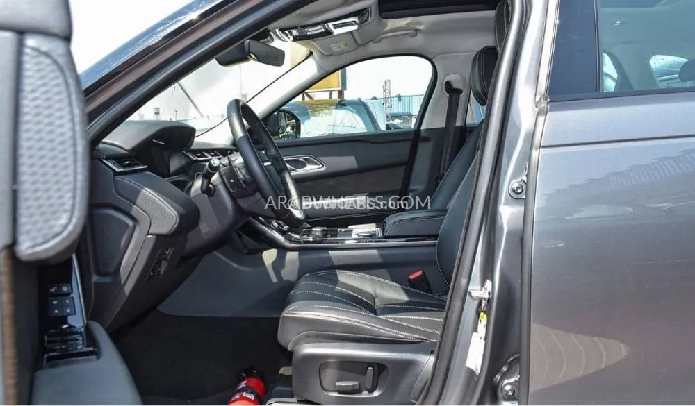 Land Rover Range Rover Velar 2018 for Sale in Dubai Image-7