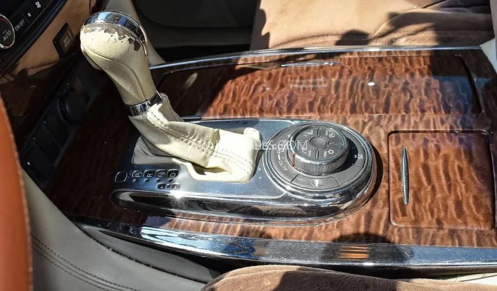 Nissan Patrol 2013 for Sale in Dubai Image-10