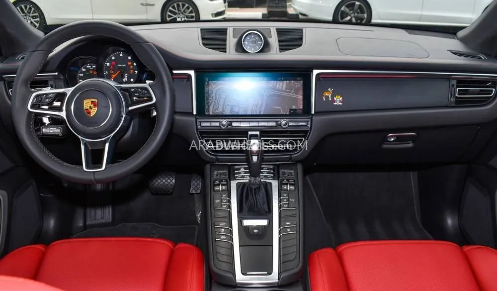 Porsche Macan 2021 for Sale in Dubai Image-5