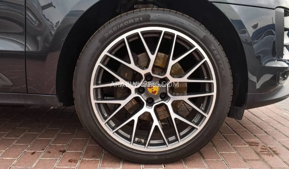 Porsche Macan 2021 for Sale in Dubai Image-16