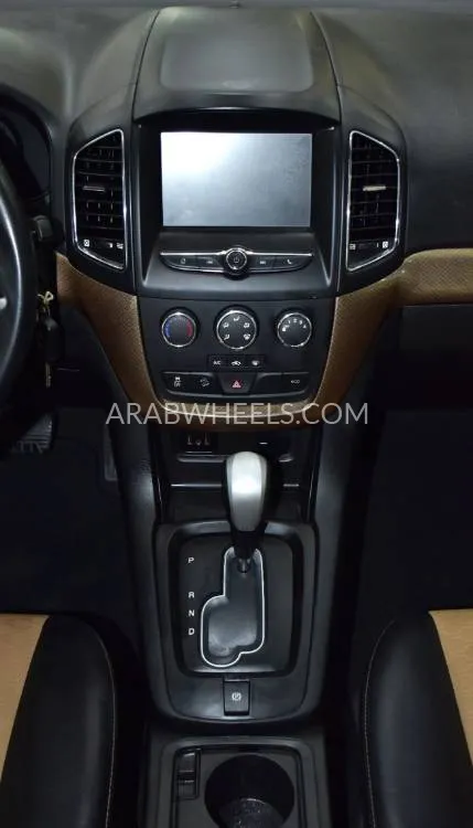 Chevrolet Captiva 2017 for Sale in Dubai Image-14