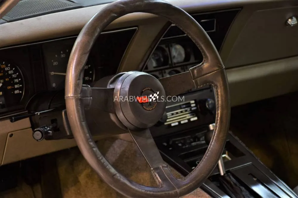 Chevrolet Corvette 1982 for Sale in Dubai Image-11