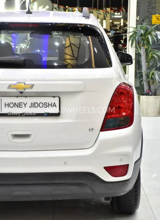 Chevrolet Trax 2017 for Sale in Dubai Image-9