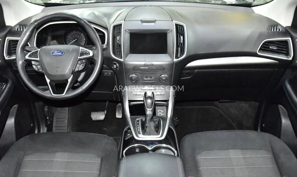 Ford Edge 2018 for Sale in Dubai Image-11