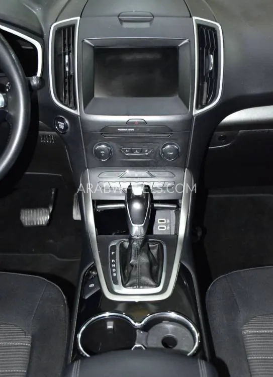 Ford Edge 2018 for Sale in Dubai Image-15
