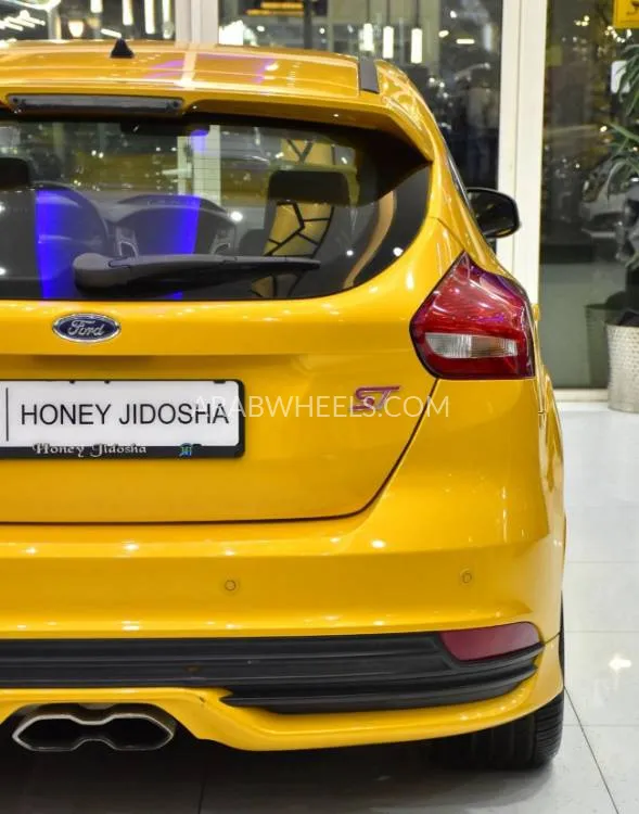 Ford Focus 2016 for Sale in Dubai Image-9