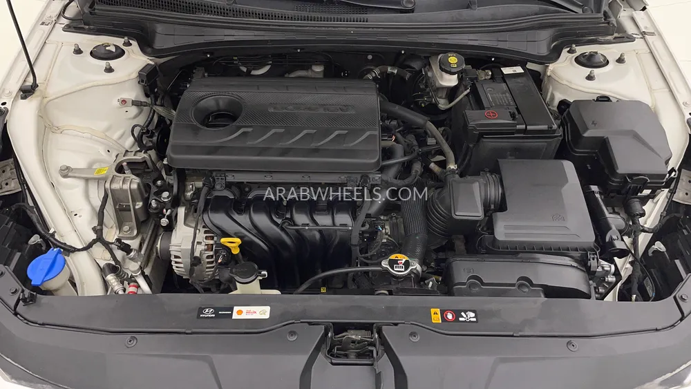 هيونداي إلنترا 2022 for Sale in دبي Image-9