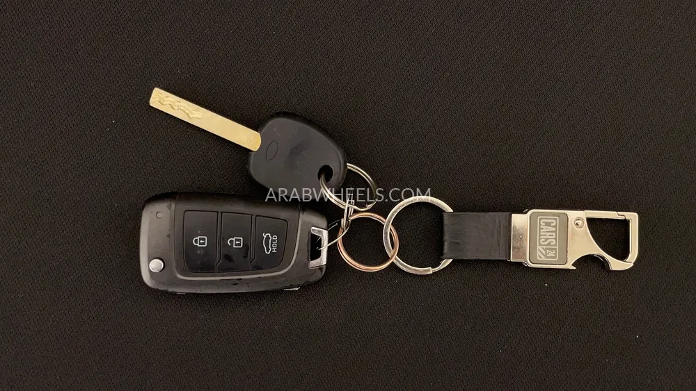 هيونداي إلنترا 2022 for Sale in دبي Image-27