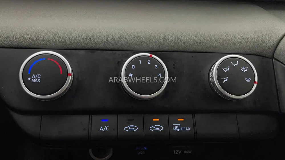 هيونداي إلنترا 2022 for Sale in دبي Image-37