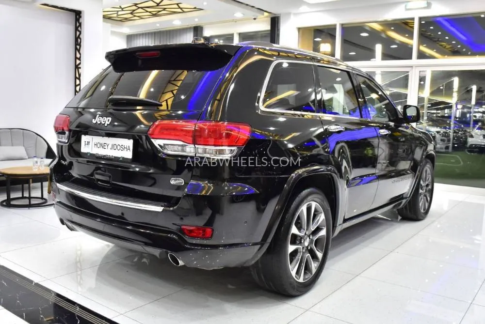 Jeep Cherokee 2018 for Sale in Dubai Image-6