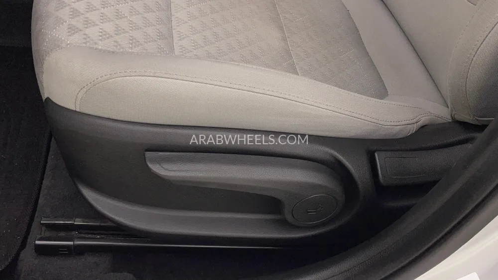 كيا ريو 2019 for Sale in دبي Image-19