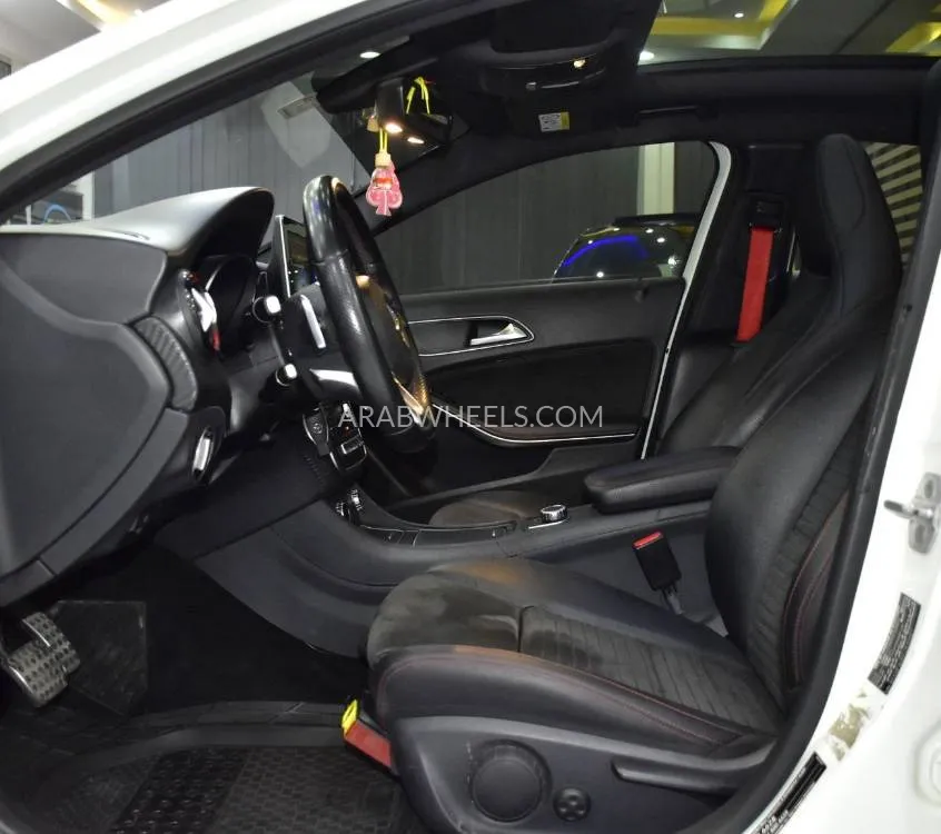 Mercedes Benz A Class 2016 for Sale in Dubai Image-10