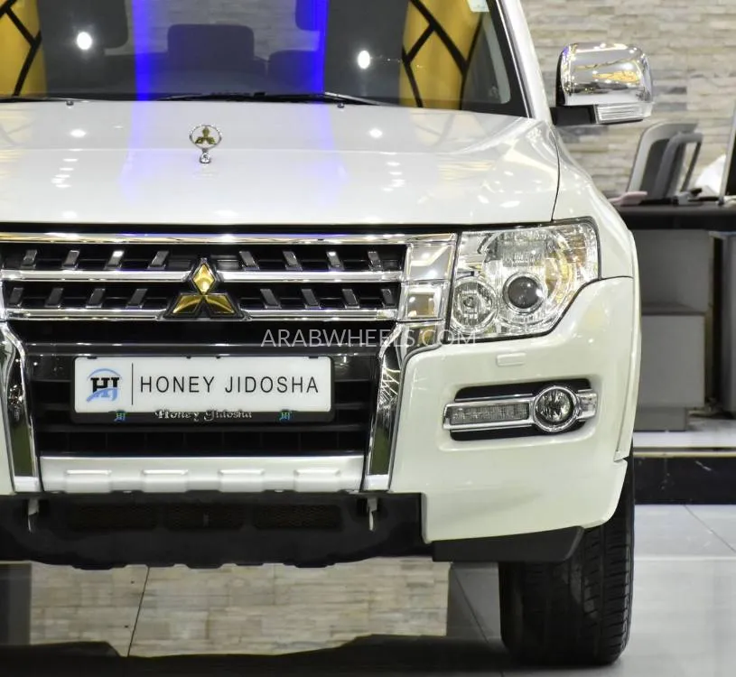 Mitsubishi Pajero 2018 for Sale in Dubai Image-4