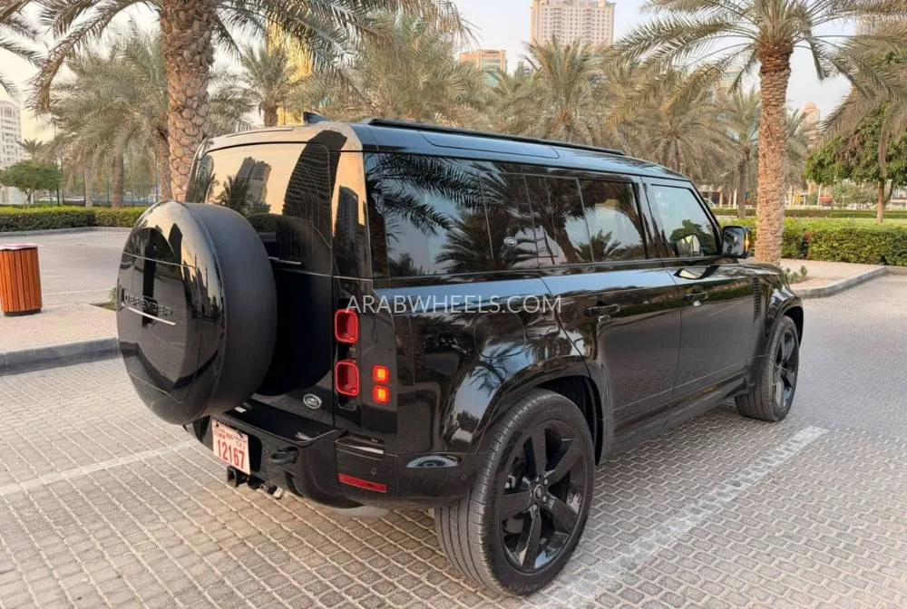 Land Rover Defender 2024 for Sale in Dubai Image-4