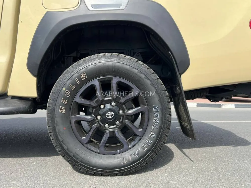 تويوتا هايلوكس 2023 for Sale in دبي Image-12