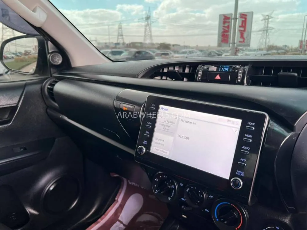 تويوتا هايلوكس 2023 for Sale in دبي Image-13