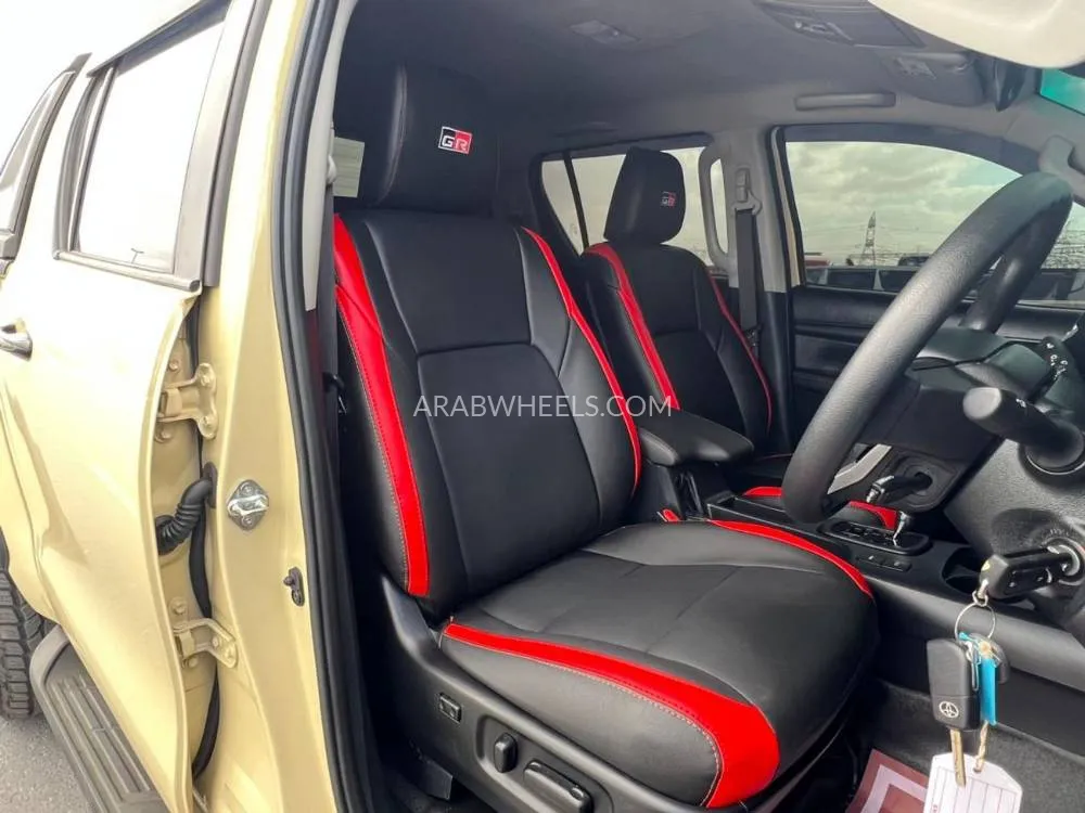 تويوتا هايلوكس 2023 for Sale in دبي Image-22