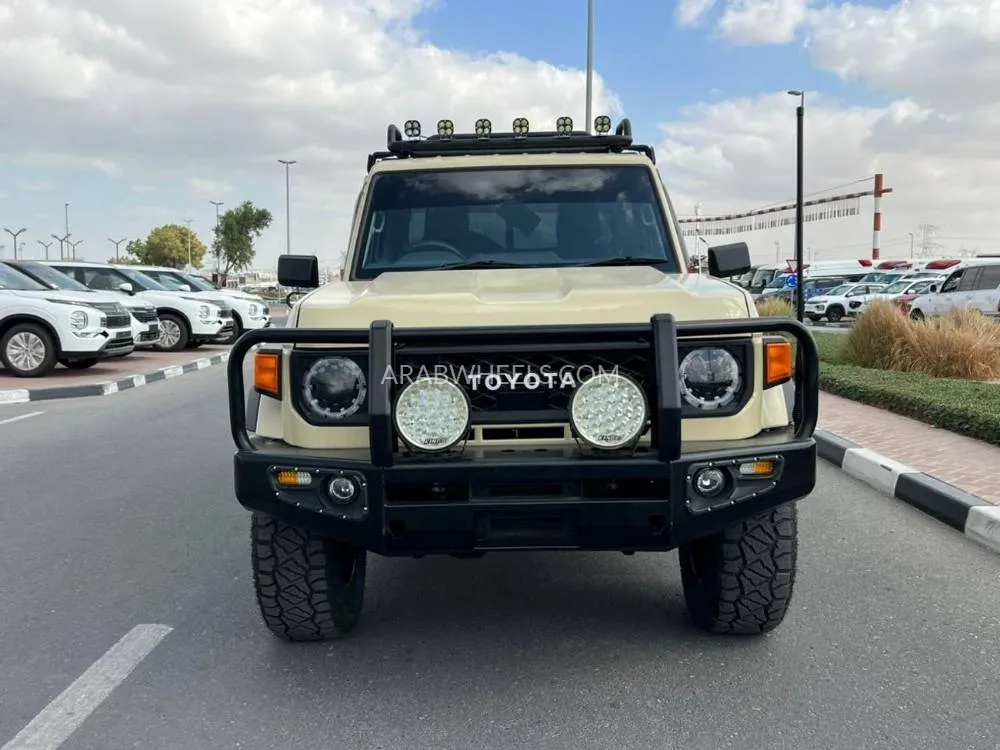 تويوتا لاند كروزر 70 سيريز 2022 for Sale in دبي Image-3