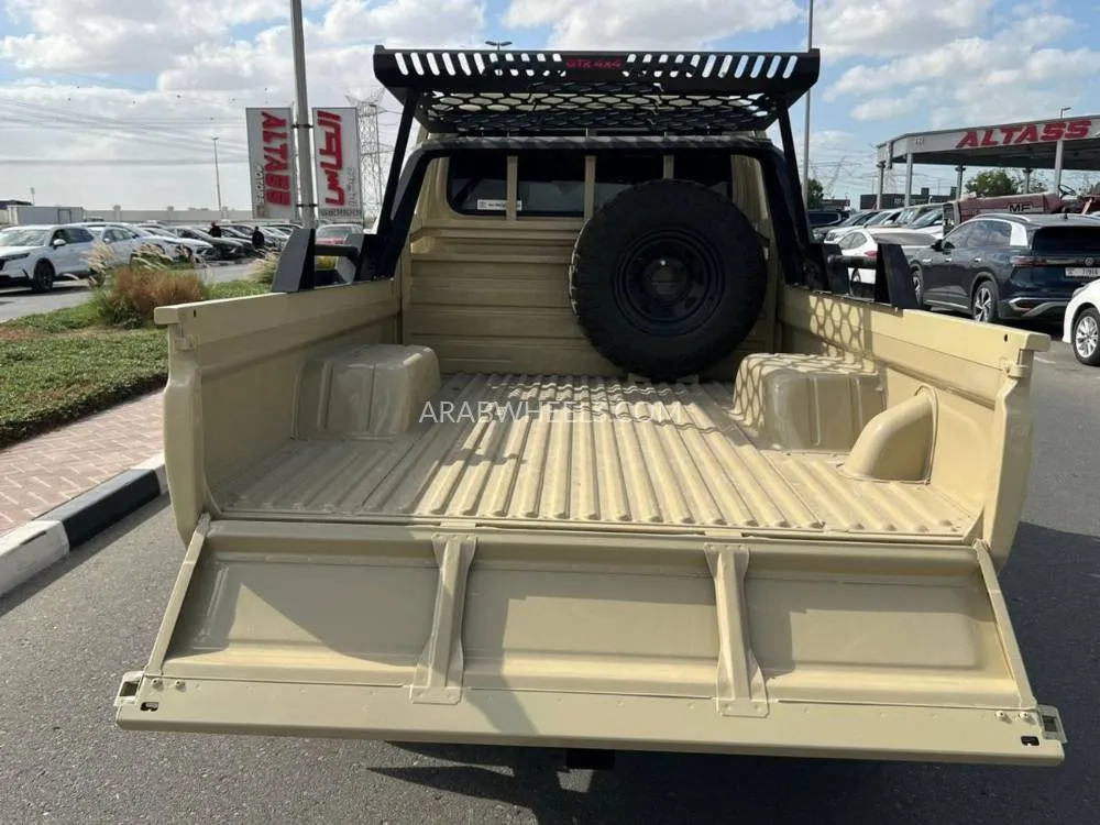 تويوتا لاند كروزر 70 سيريز 2022 for Sale in دبي Image-14