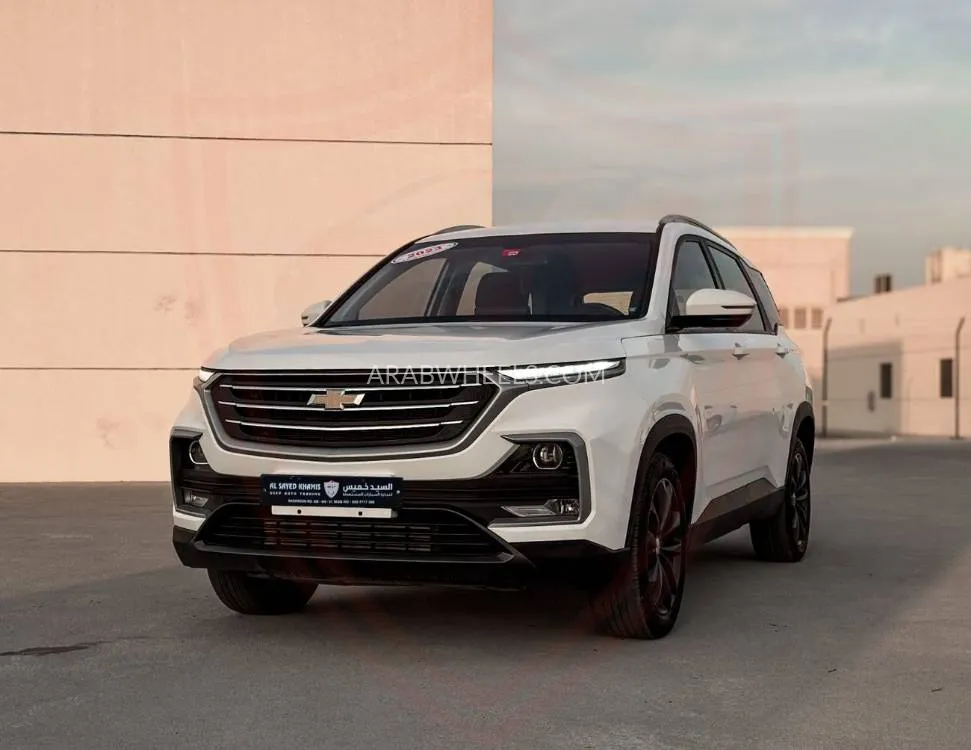 Chevrolet Captiva 2023 for Sale in Sharjah Image-3