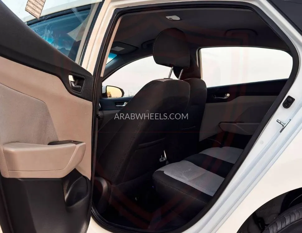 Hyundai Accent 2023 for Sale in Sharjah Image-10