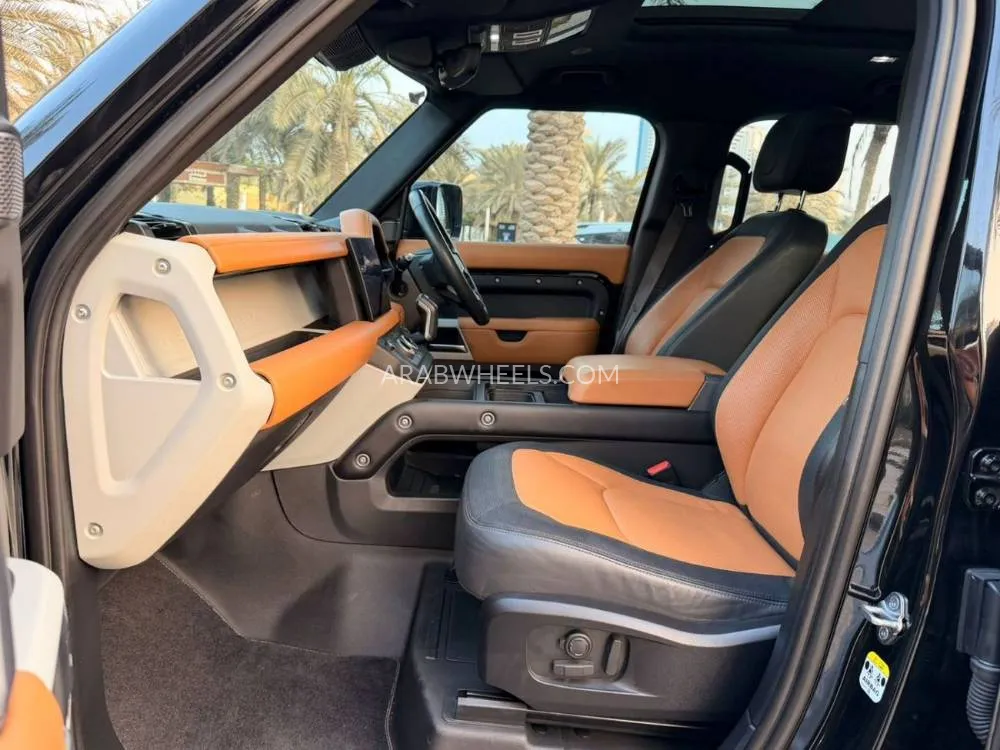 Land Rover Defender 2024 for Sale in Dubai Image-17