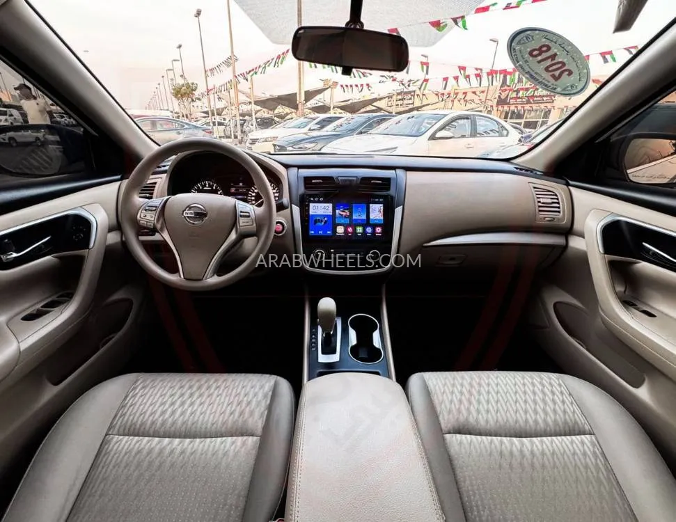 Nissan Altima 2018 for Sale in Sharjah Image-11