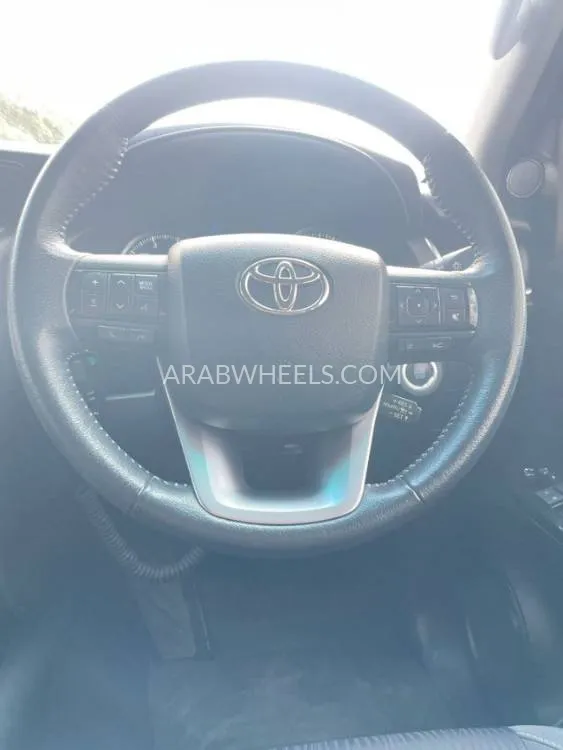 Toyota Fortuner 2023 for Sale in Dubai Image-11
