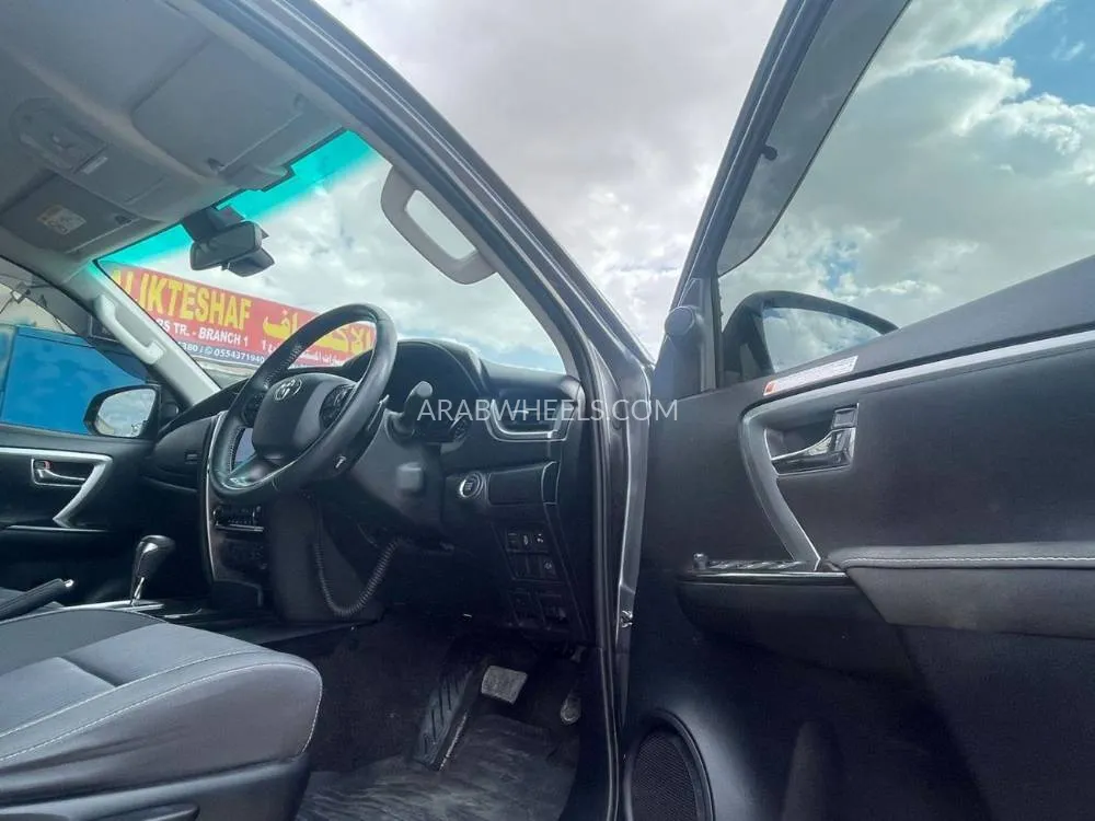 Toyota Fortuner 2023 for Sale in Dubai Image-12