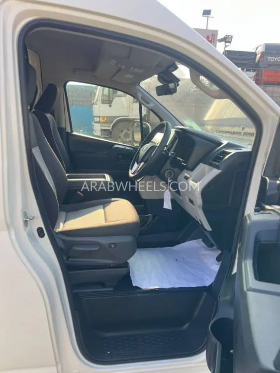 Toyota Hiace 2024 for Sale in Dubai Image-15