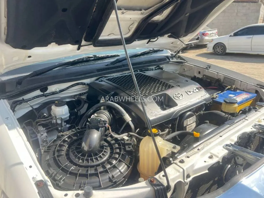 Toyota Hilux 2013 for Sale in Dubai Image-18