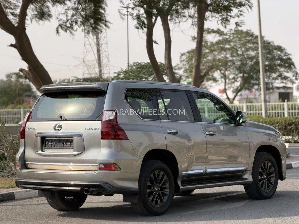 Lexus GX 2020 for Sale in Dubai Image-4
