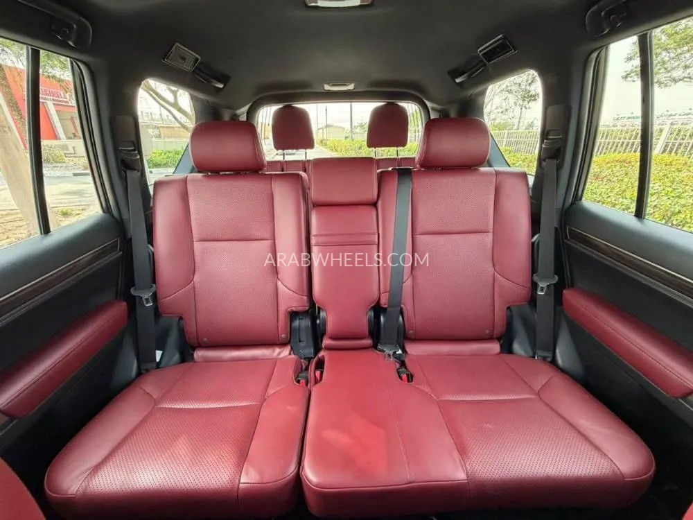 Lexus GX 2020 for Sale in Dubai Image-10