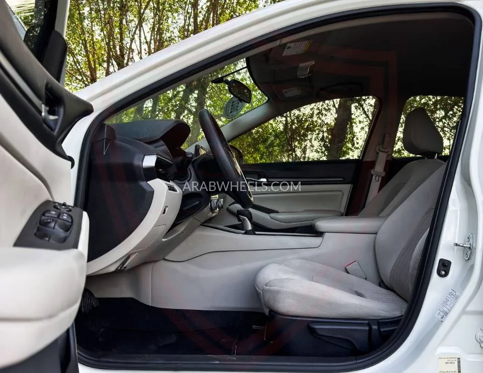 Nissan Altima 2022 for Sale in Sharjah Image-8