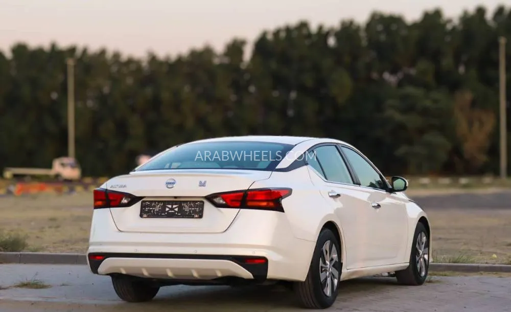 Nissan Altima 2022 for Sale in Sharjah Image-6