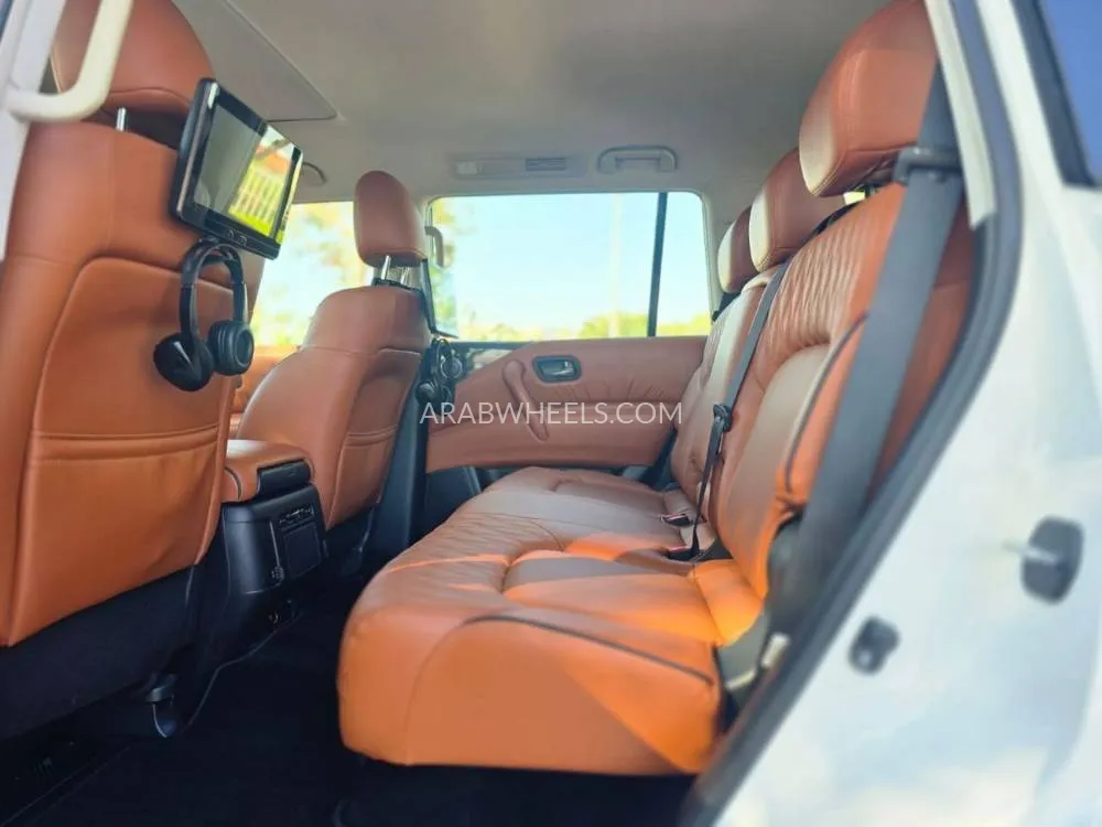 Nissan Patrol 2023 for Sale in Dubai Image-4